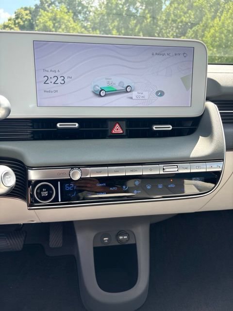 Used 2024 Hyundai Ioniq 5 Limited AWD/4WD image 11