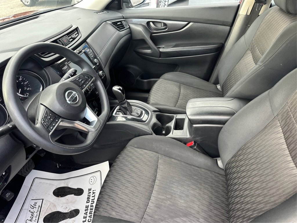 Used 2019 Nissan Rogue S image 11