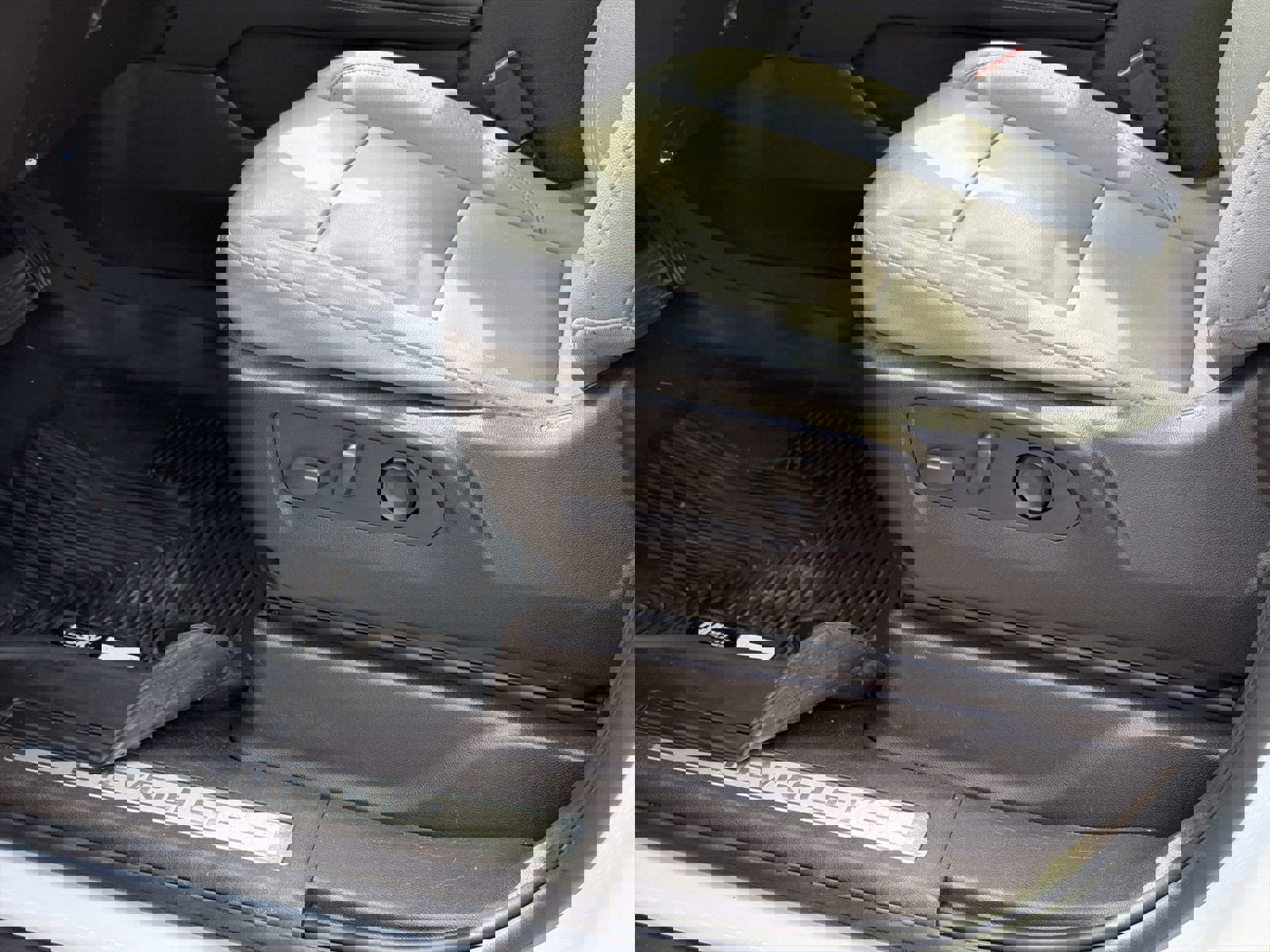 Used 2023 Chevrolet Tahoe LT RWD image 17