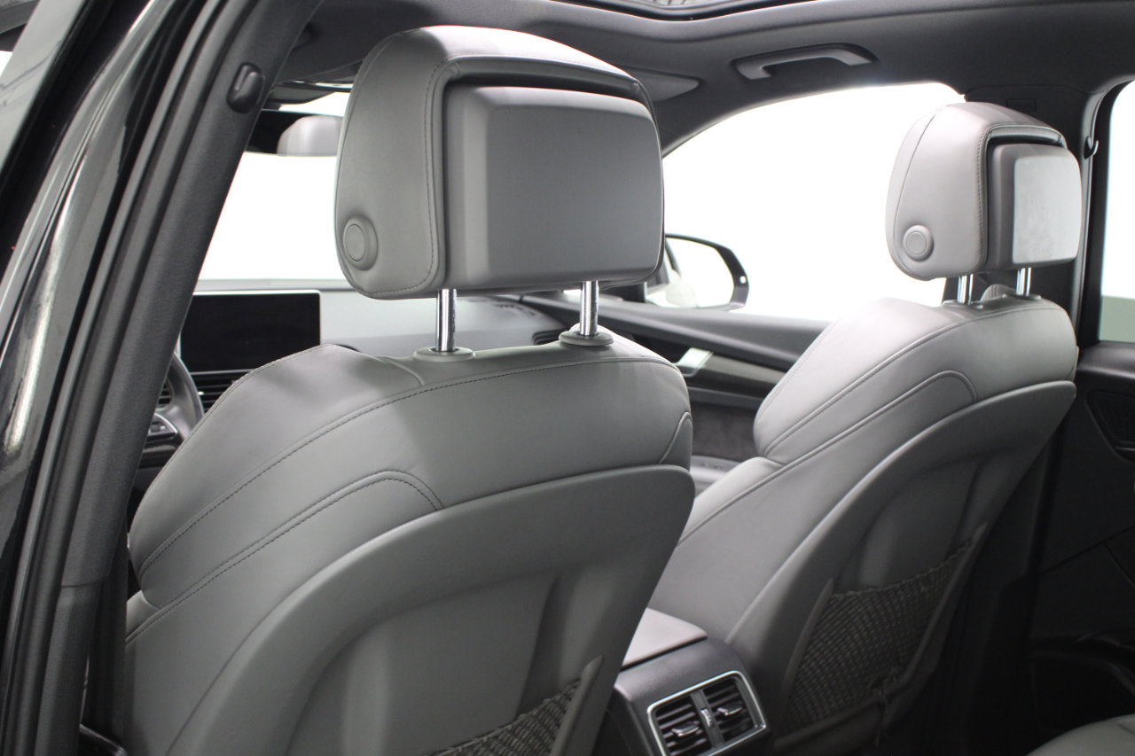 Used 2019 Audi SQ5 Premium Plus w/ Premium Plus Package image 37