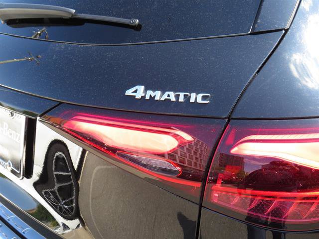 Used 2023 Mercedes-Benz GLC 300 4MATIC image 29