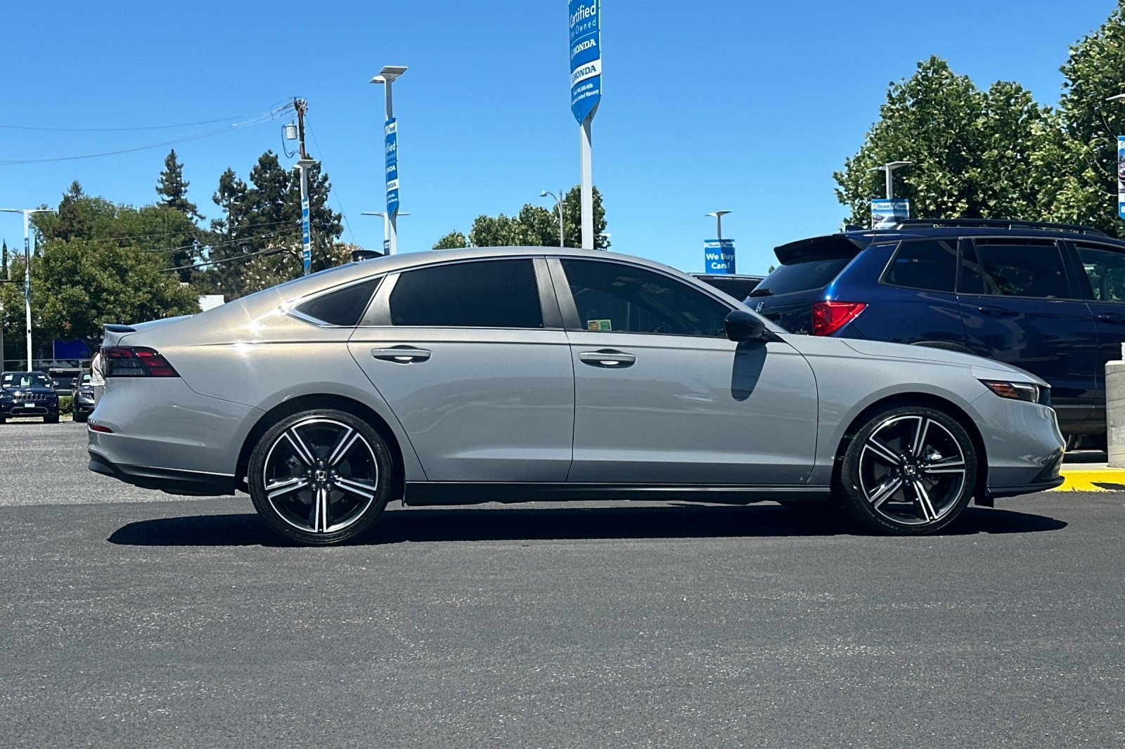 Used 2025 Honda Accord Sport image 7