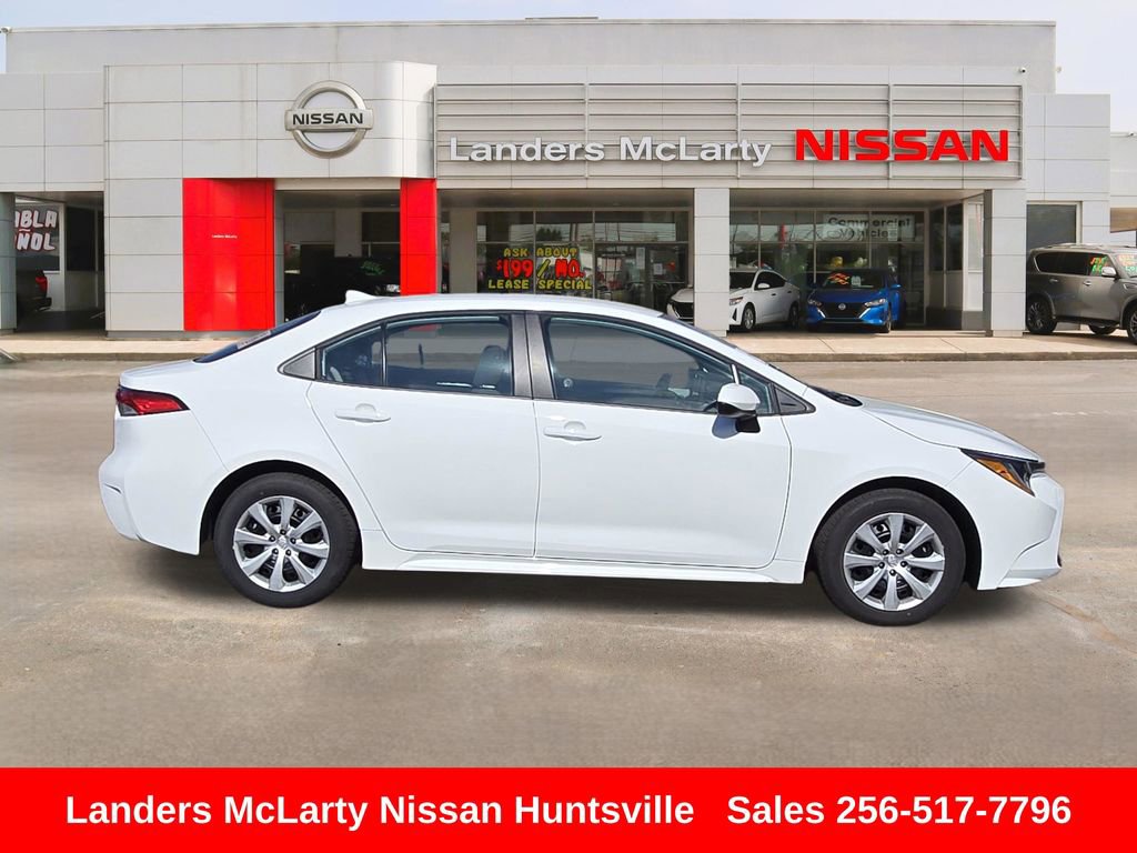 Used 2026 Toyota Corolla LE FWD image 2