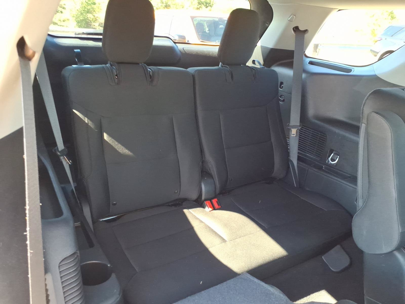 Used 2023 Ford Explorer XLT AWD/4WD image 10