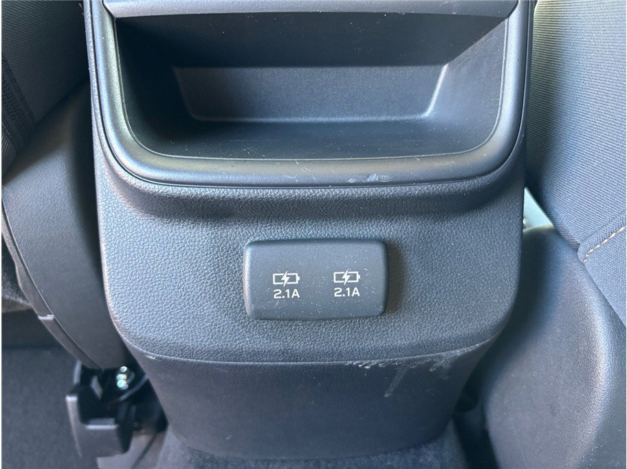 Used 2020 Subaru Outback Premium image 34