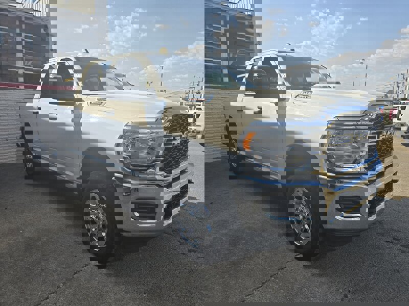 Used 2023 RAM 2500 Tradesman w/ Chrome Appearance Group image 3