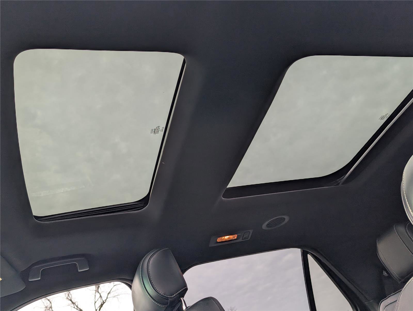 Used 2017 Ford Explorer Platinum image 20