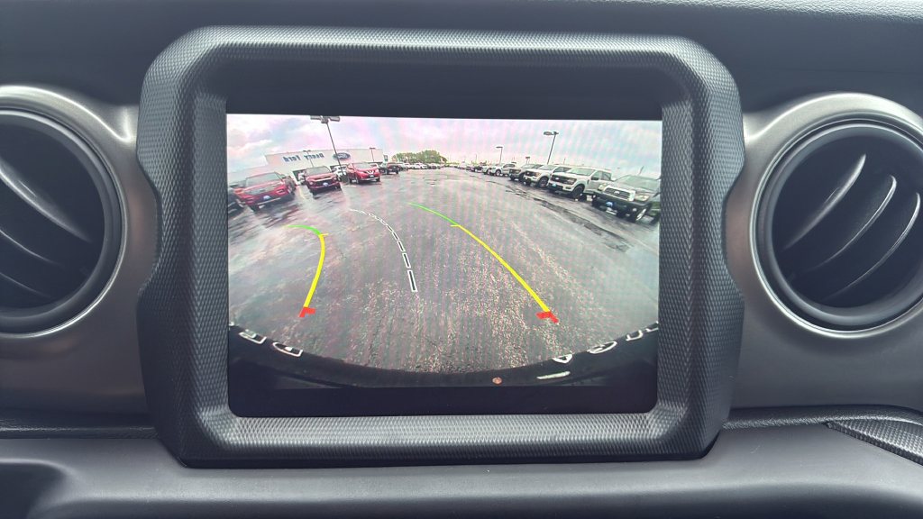 Used 2023 Jeep Wrangler Unlimited w/ Cold Weather Group AWD/4WD image 20