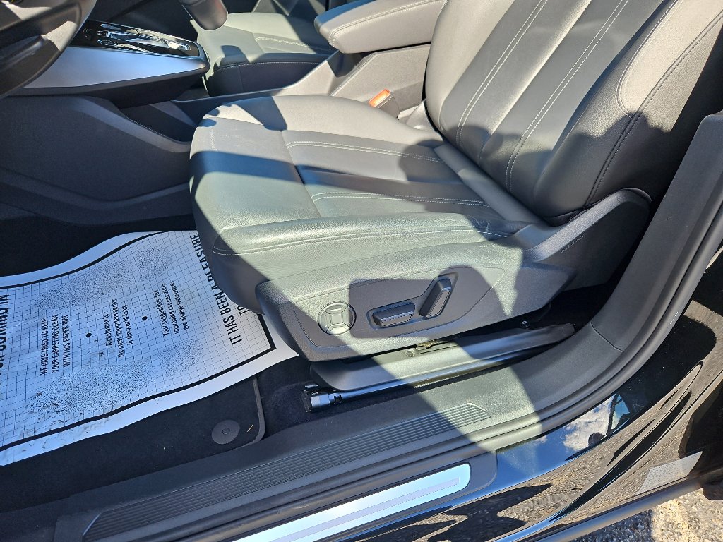 Used 2022 Audi Q4 e-tron Prestige image 7