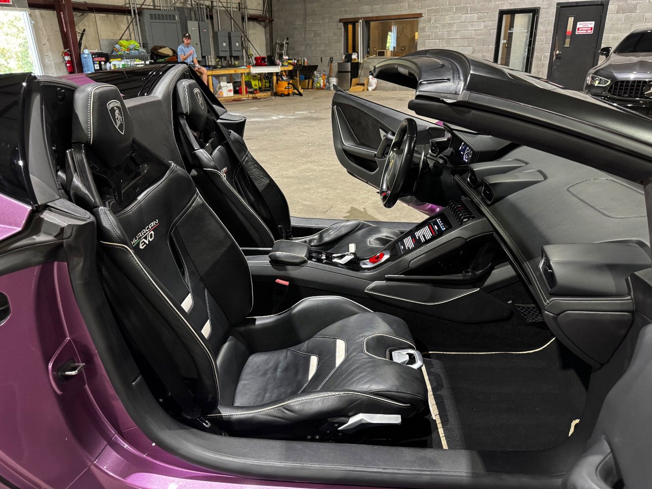 Used 2022 Lamborghini Huracan EVO image 30