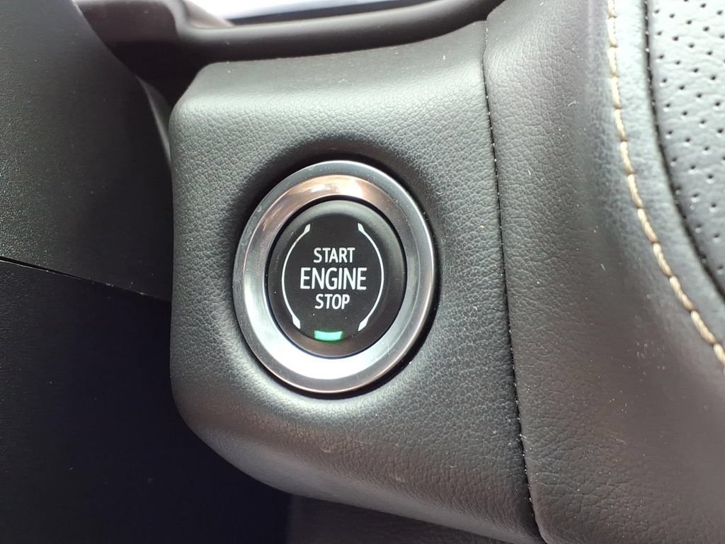 Used 2023 Chevrolet Suburban Premier AWD/4WD image 30