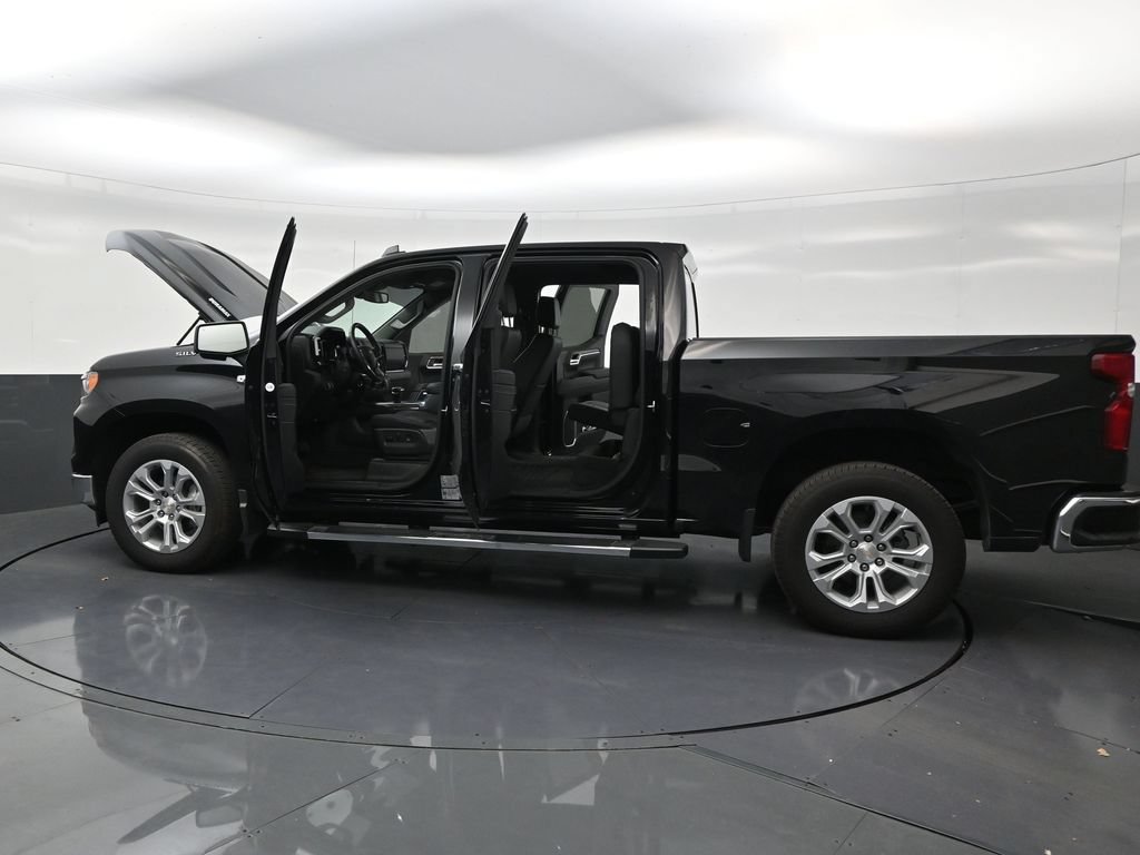 Certified 2026 Chevrolet Silverado 1500 LTZ RWD image 30