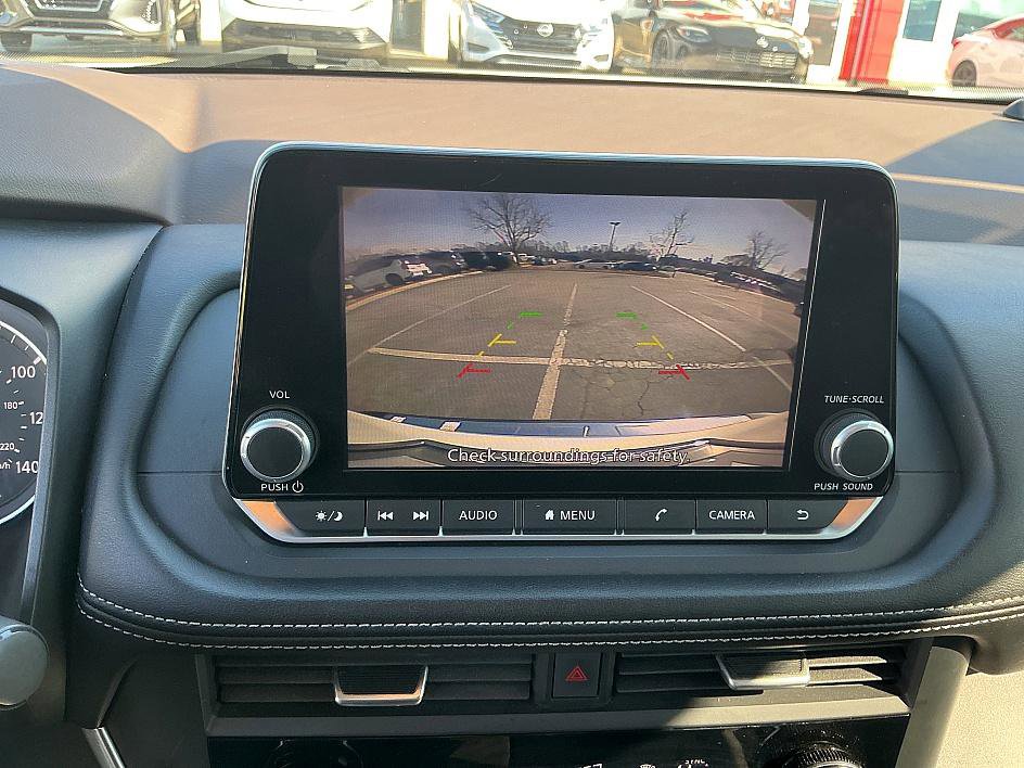 Certified 2023 Nissan Rogue SV image 17