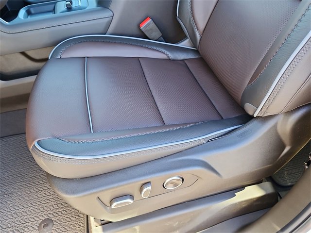 New 2026 GMC Sierra 3500 Denali w/ Denali Reserve Package image 18