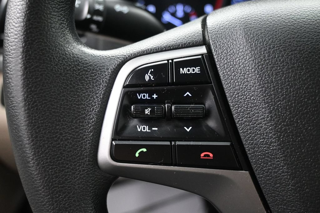 Used 2017 Hyundai Elantra SE FWD image 14