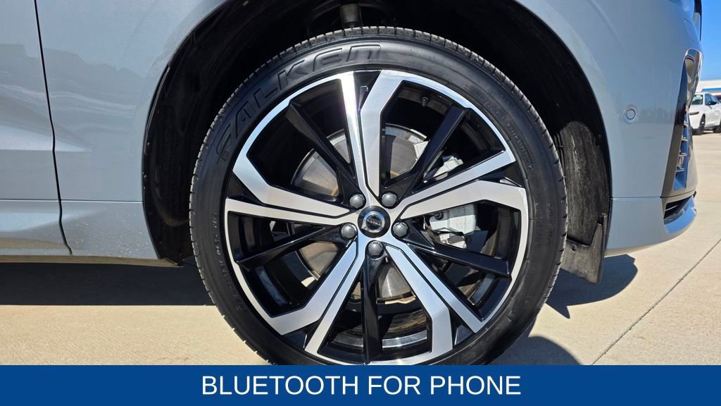 Used 2023 Volvo XC60 T8 Ultimate w/ Climate Package image 13