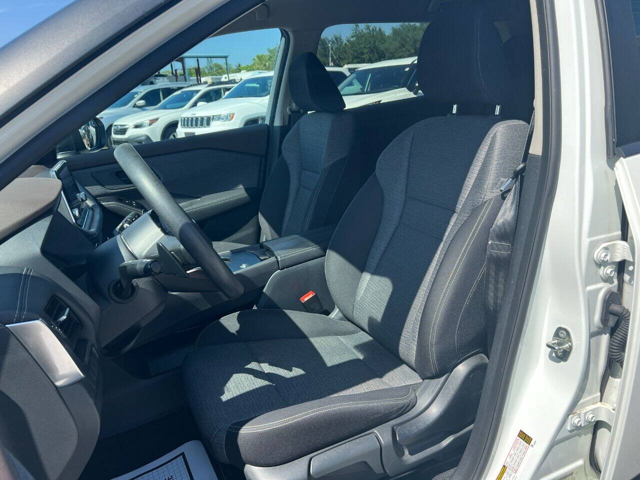 Used 2021 Nissan Rogue S FWD image 17