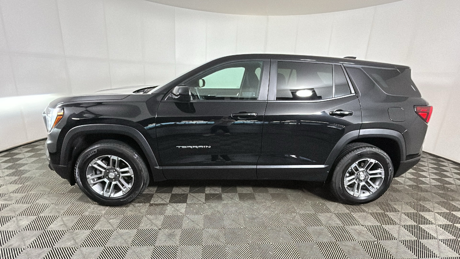 Used 2026 GMC Terrain Elevation FWD image 6