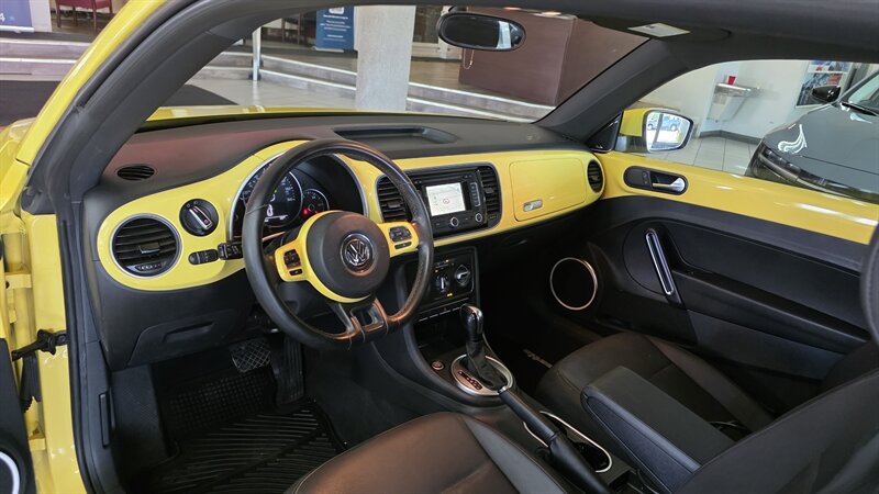Used 2012 Volkswagen Beetle 2.5 FWD image 11