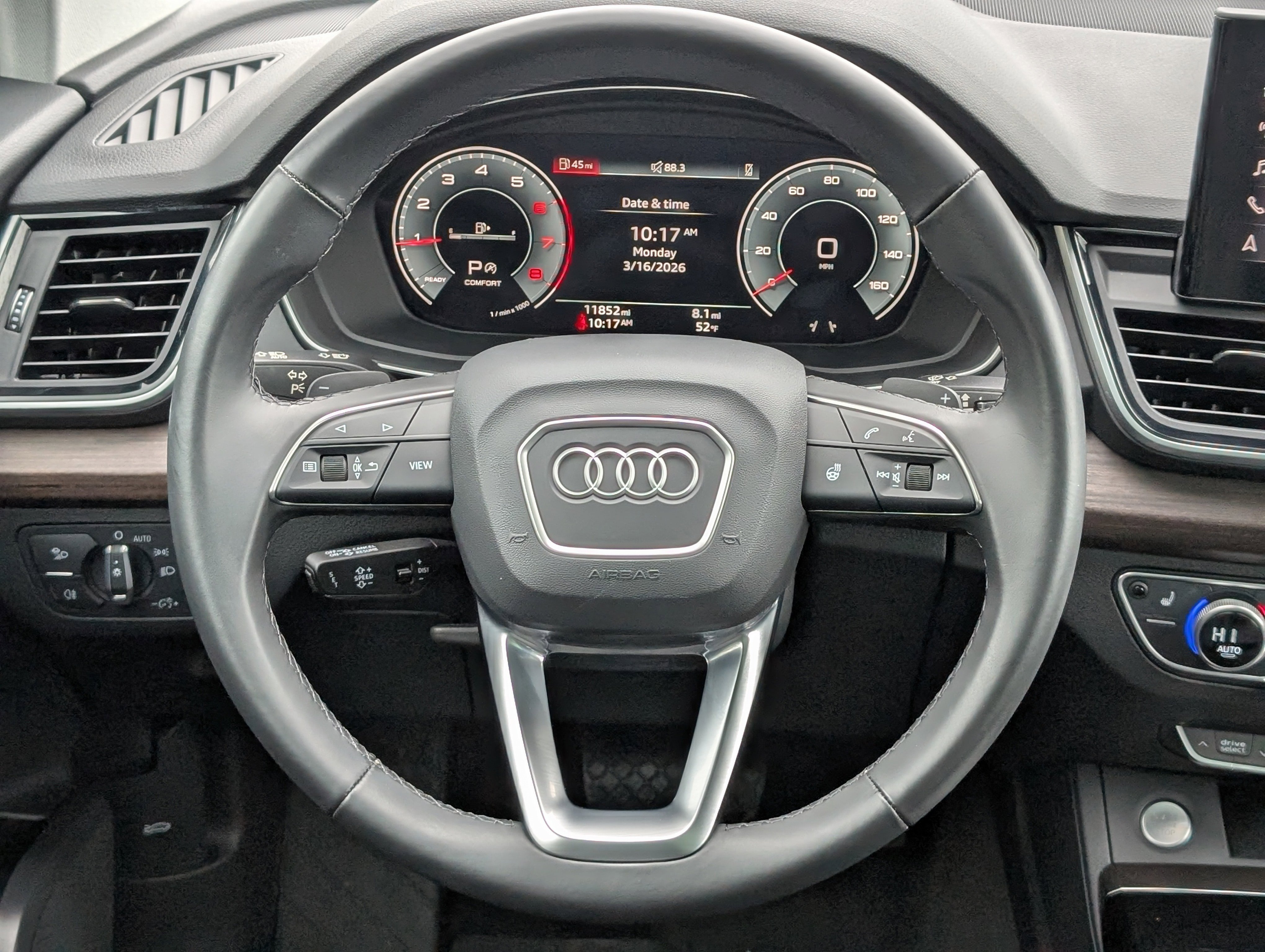 Used 2025 Audi Q5 Premium w/ Convenience Plus Package image 25