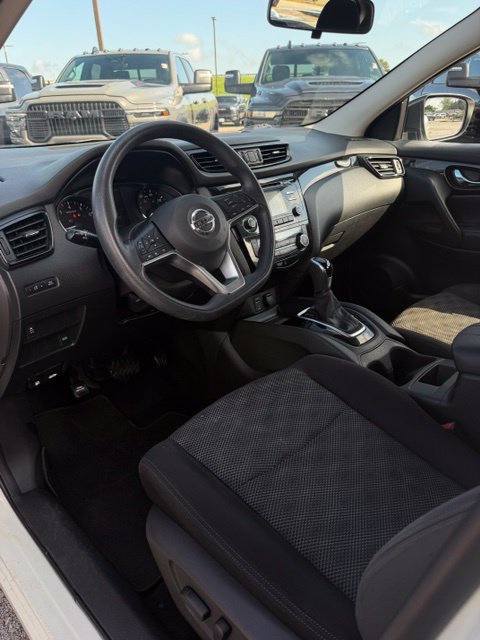 Used 2017 Nissan Rogue Sport SV FWD image 23
