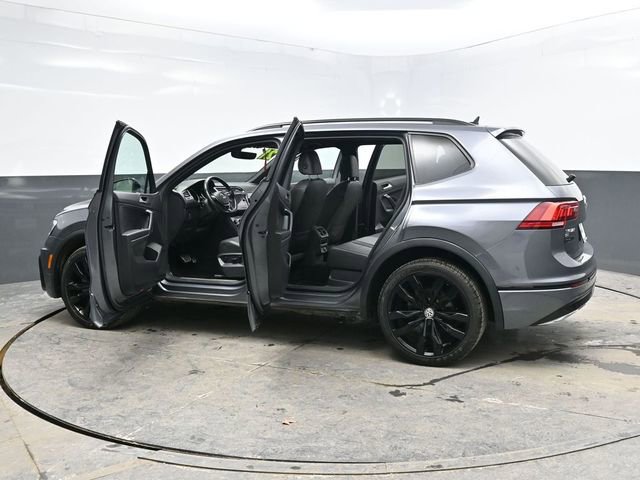 Used 2021 Volkswagen Tiguan SE R-Line image 44