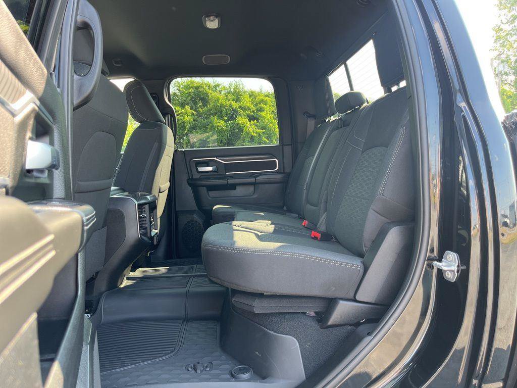 New 2025 RAM 2500 Big Horn AWD/4WD image 27