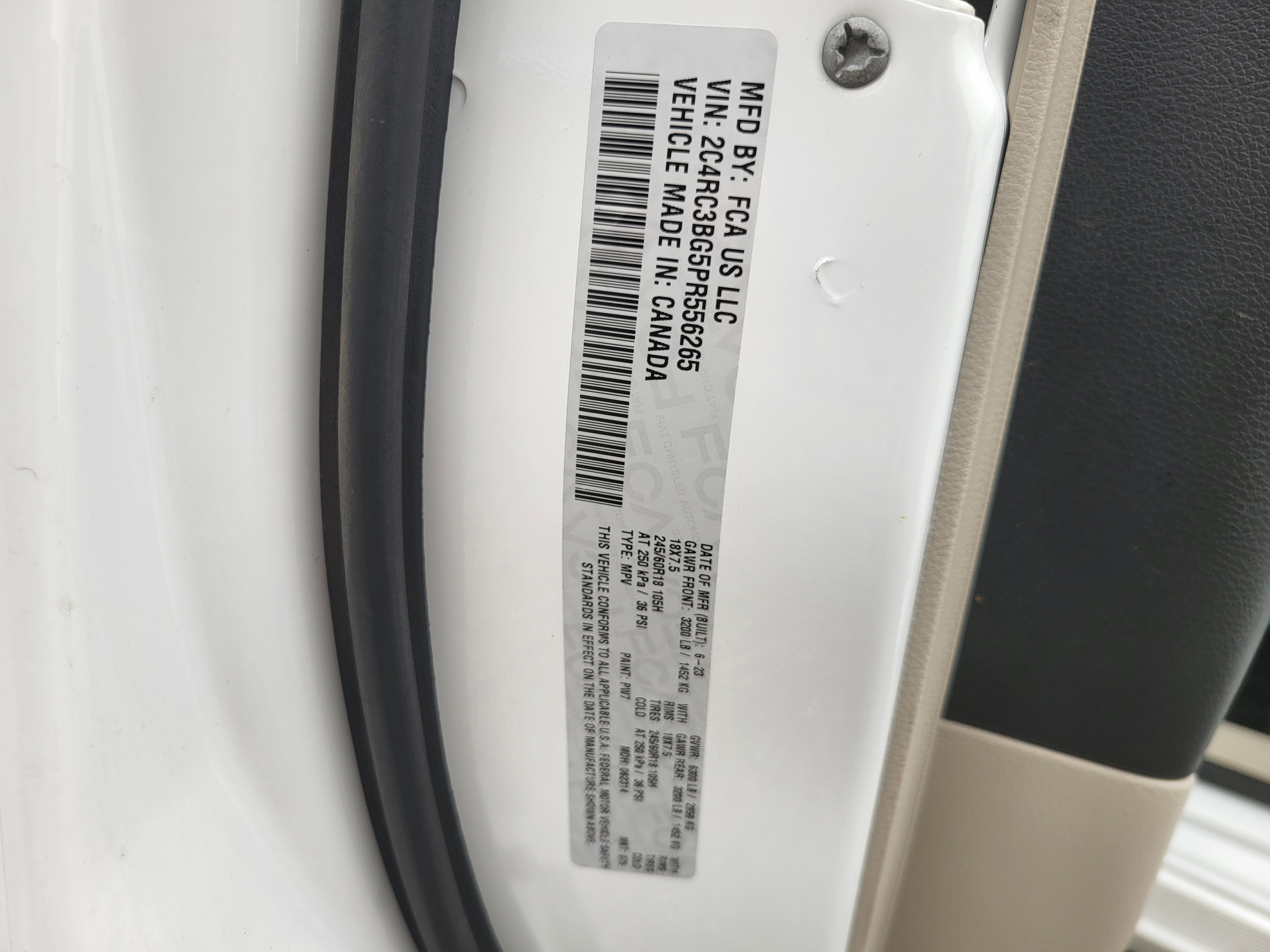 Used 2023 Chrysler Pacifica Touring-L AWD/4WD image 70