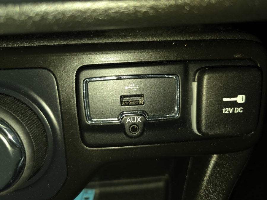 Used 2021 Jeep Renegade Limited w/ Sun & Sound Group image 24