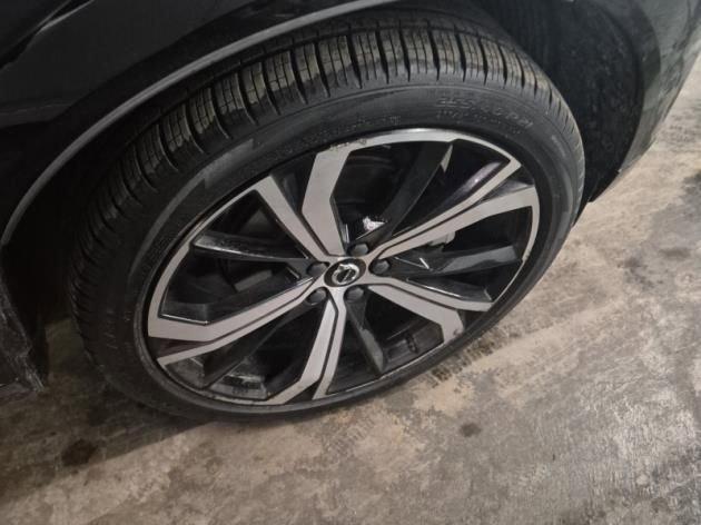 Used 2023 Volvo XC60 B5 Ultimate image 5