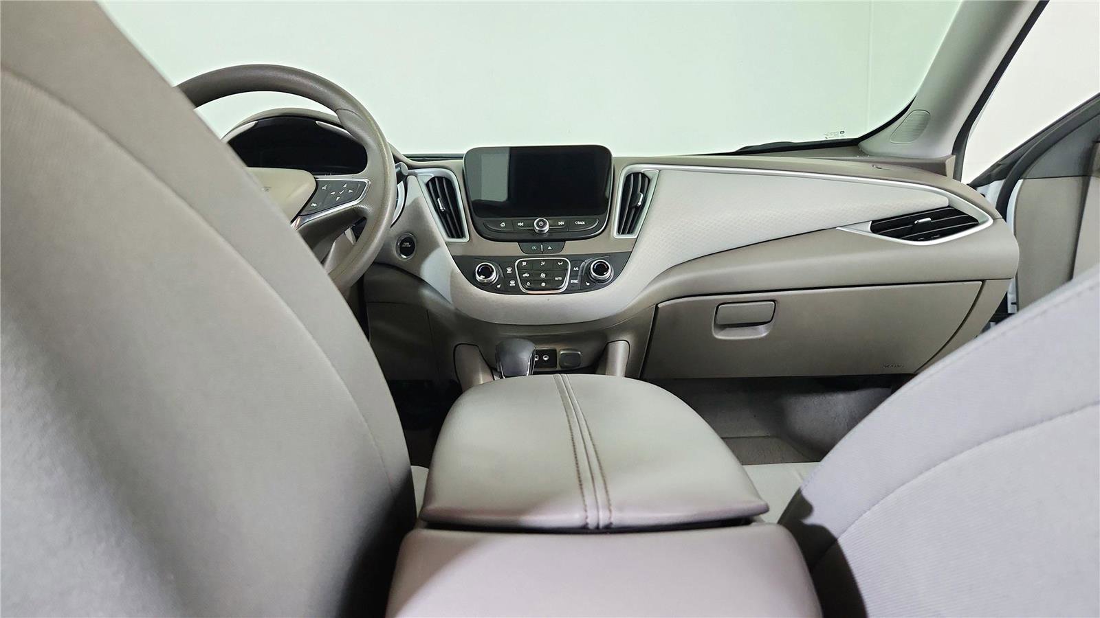 Used 2024 Chevrolet Malibu LT image 13