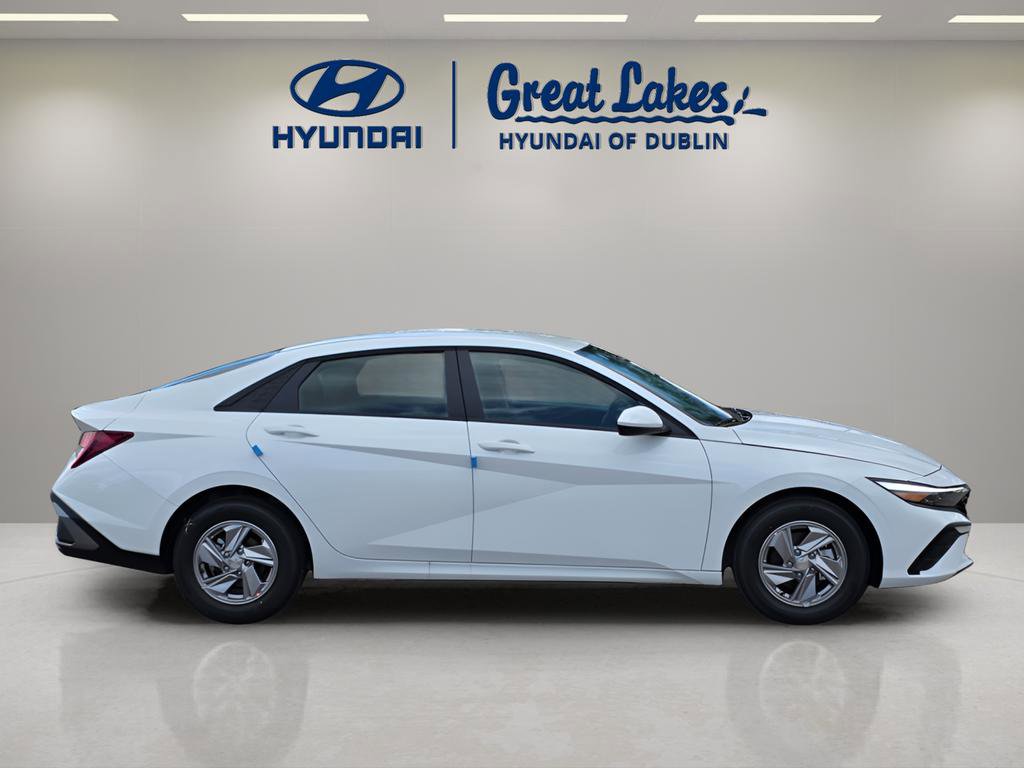 New 2026 Hyundai Elantra SE FWD image 6