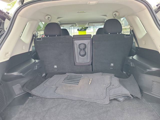Used 2019 Nissan Rogue SV w/ Premium Package AWD/4WD image 8