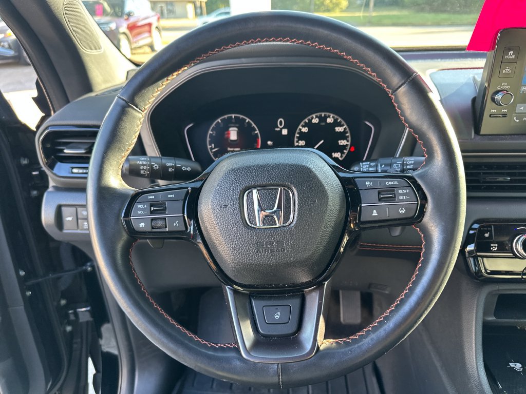Used 2024 Honda Pilot TrailSport image 14