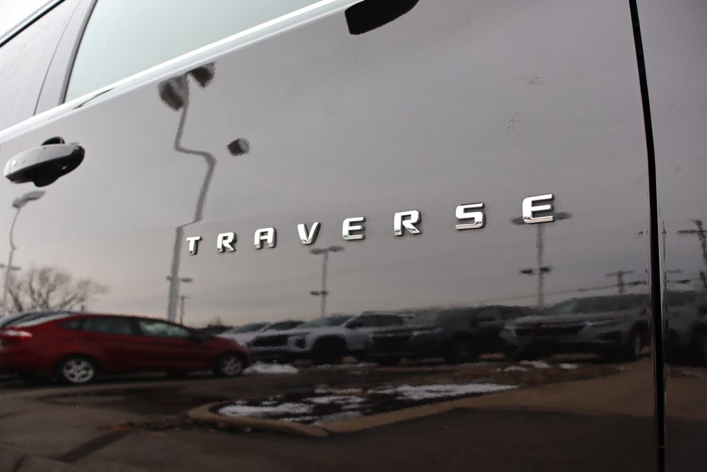 Used 2023 Chevrolet Traverse LT image 5