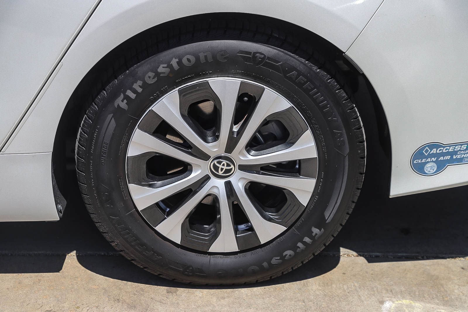 Certified 2022 Toyota Prius Prime XLE FWD image 11