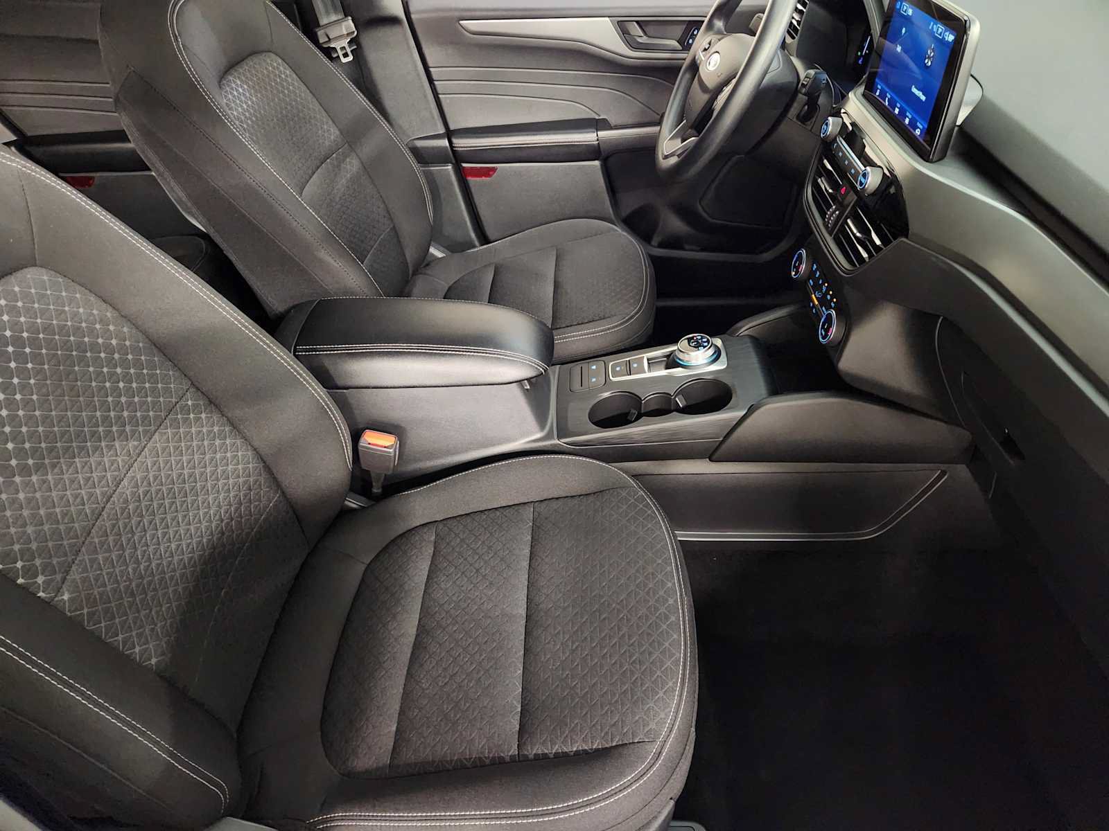 Used 2025 Ford Escape Active AWD/4WD image 3