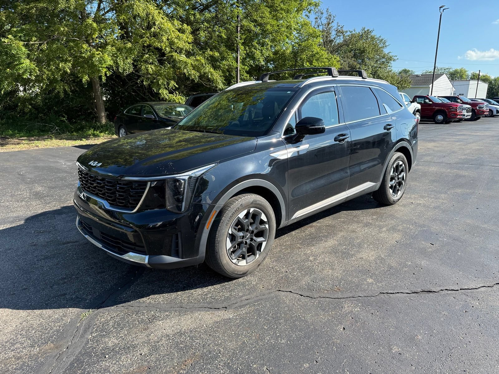 Used 2025 Kia Sorento S w/ Panoramic Sunroof Package