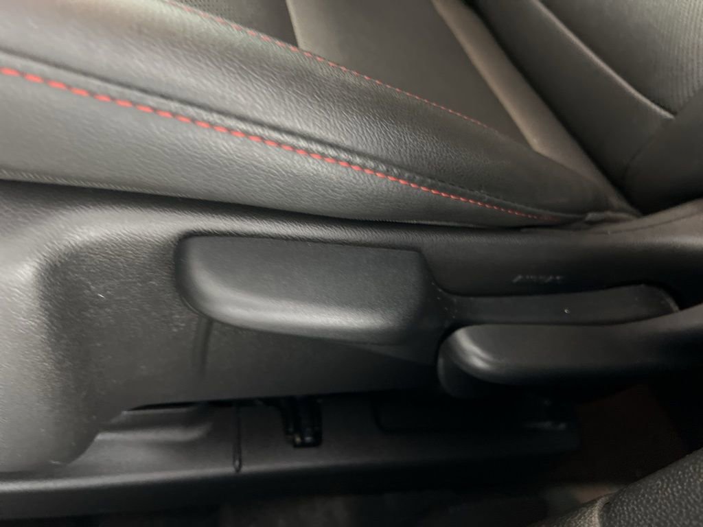 Used 2024 Chevrolet Trax RS w/ Sunroof Package image 13