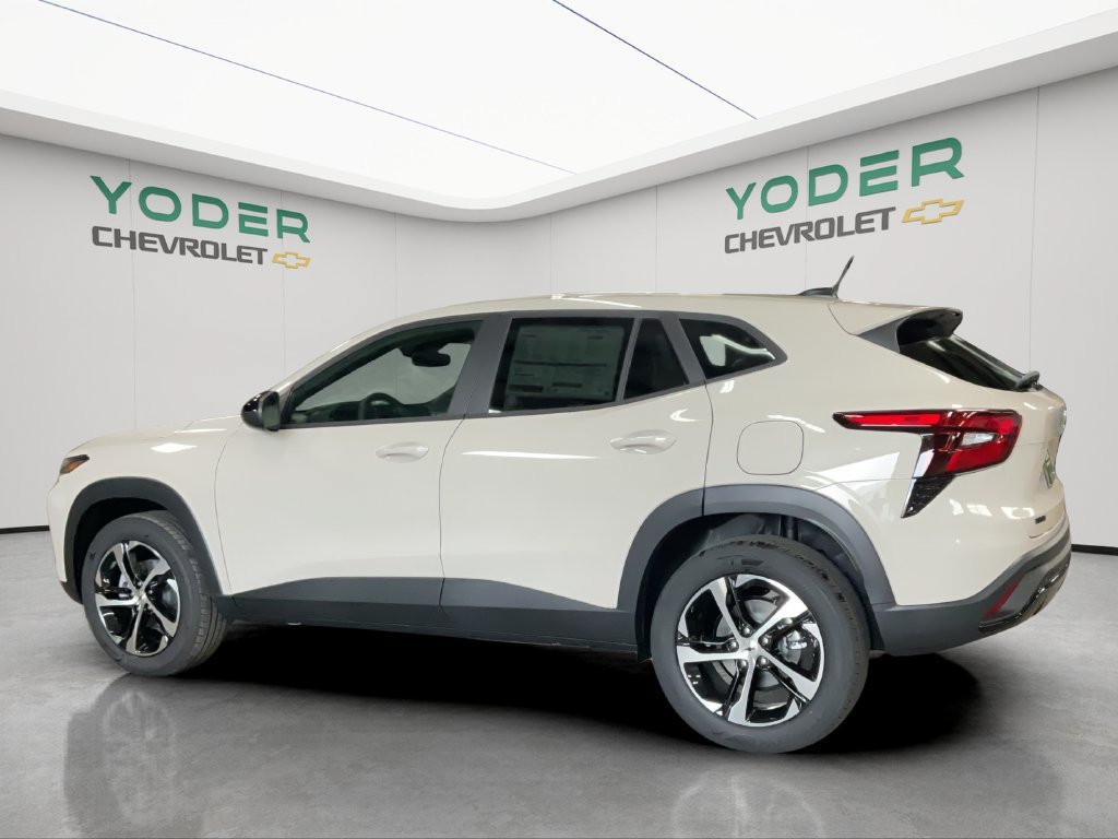 New 2026 Chevrolet Trax RS w/ Driver Confidence Package FWD image 8