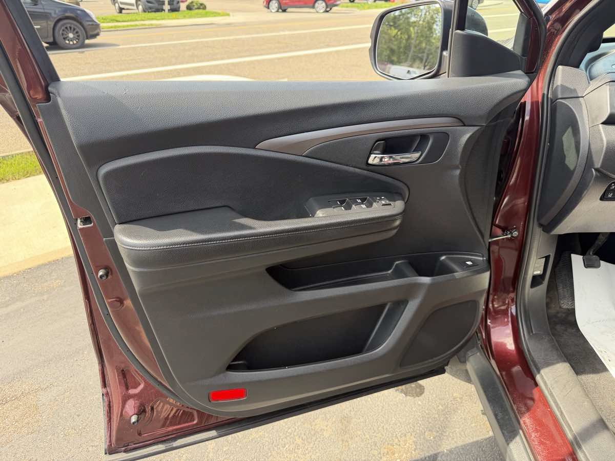 Used 2019 Honda Passport Sport image 11