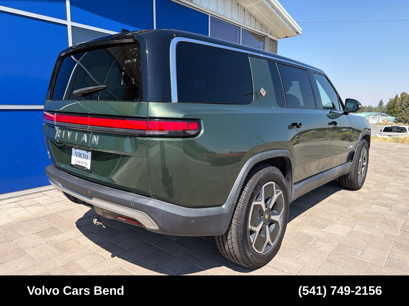 Used 2024 Rivian R1S Adventure Dual AWD/4WD image 7