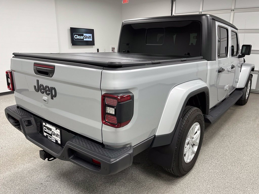 Used 2023 Jeep Gladiator Sport AWD/4WD image 10