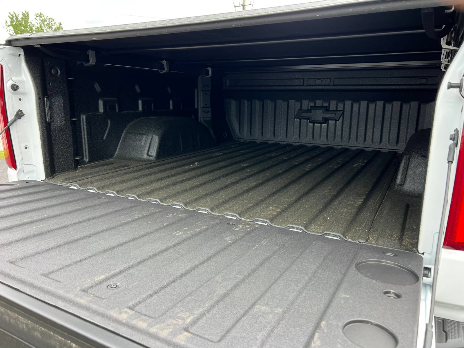 New 2026 Chevrolet Silverado 1500 RST w/ Dark Appearance Package AWD/4WD image 9