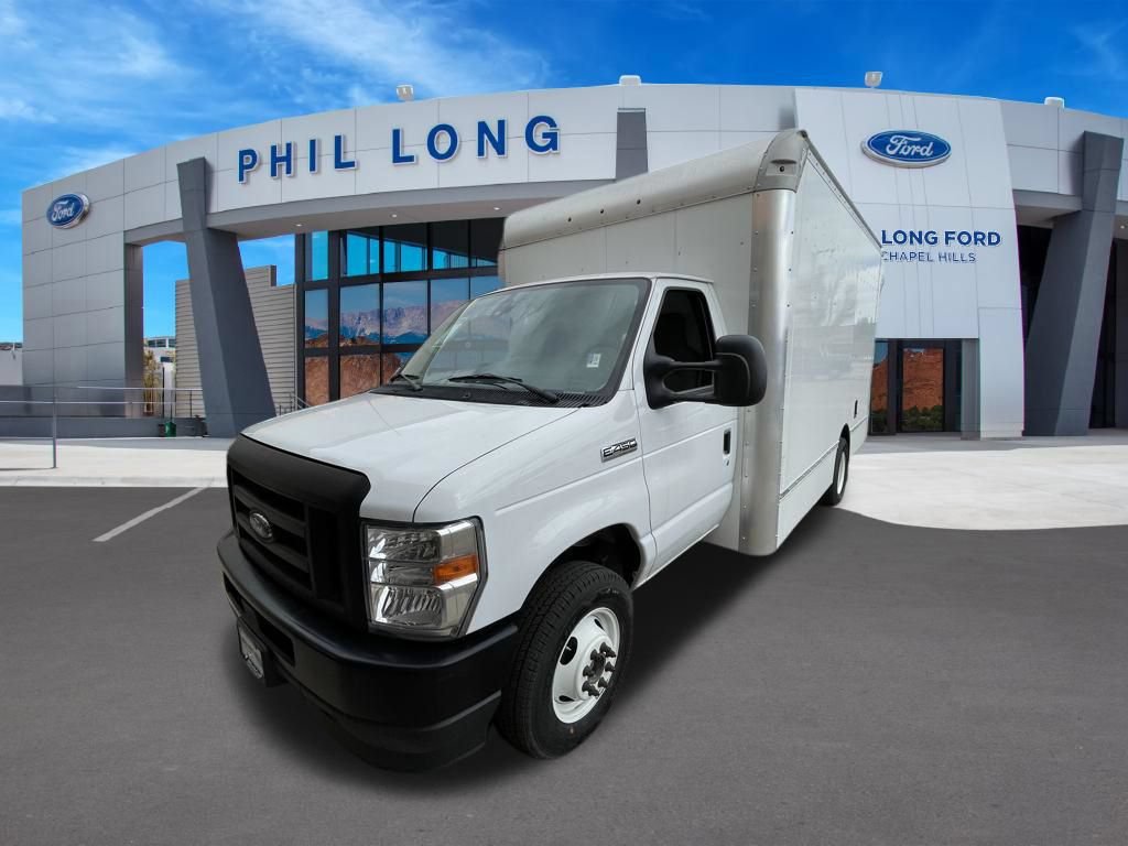 New 2024 Ford E-450 and Econoline 450 Super Duty w/ Driver's Safety Package RWD image 3