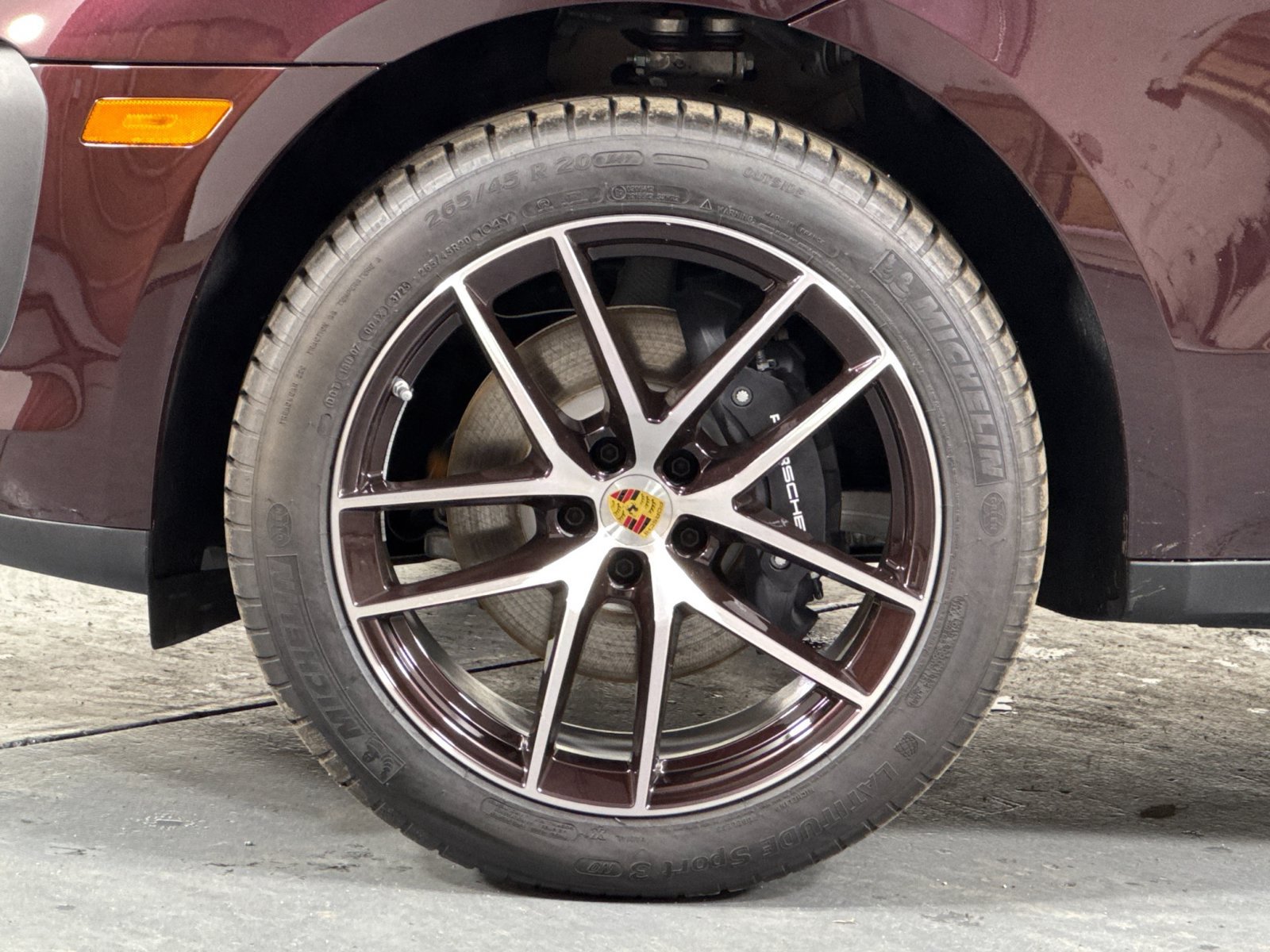 Certified 2026 Porsche Macan AWD/4WD image 32