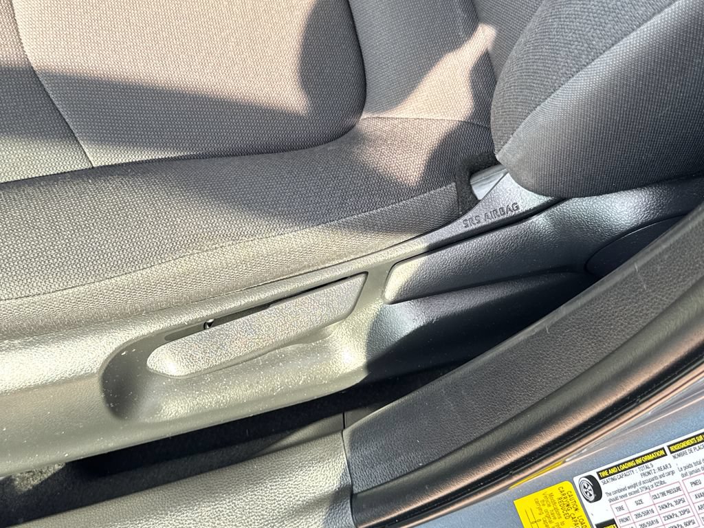 Used 2020 Toyota Corolla LE FWD image 46