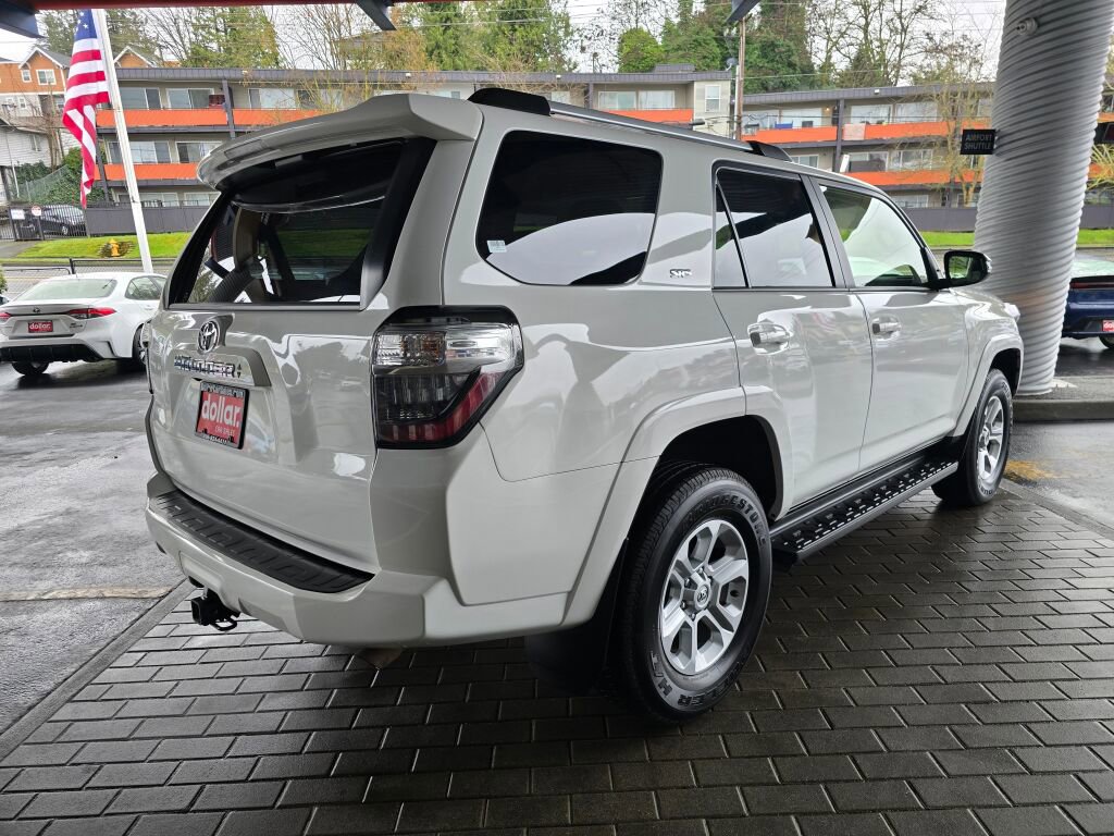 Used 2024 Toyota 4Runner SR5 Premium w/ Moonroof Package AWD/4WD image 5