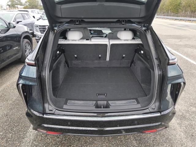 Used 2025 Cadillac Lyriq Luxury image 10