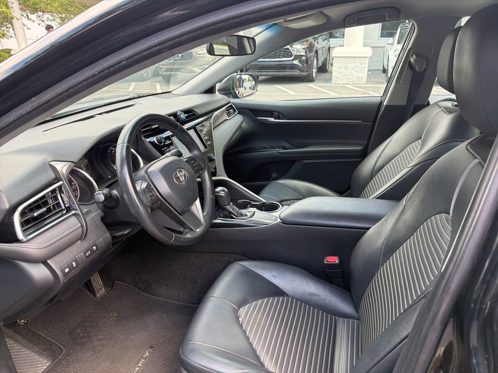 Used 2018 Toyota Camry SE FWD image 10
